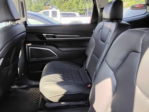 Used 2024 Kia Telluride S AWD/4WD image 11