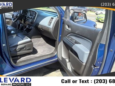 Used 2019 Chevrolet Colorado Z71 AWD/4WD image 32