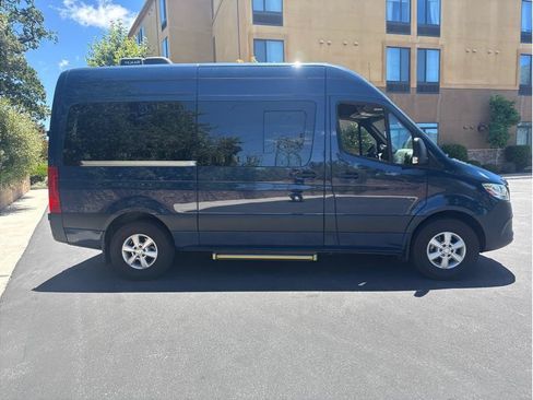 Used 2023 Mercedes-Benz Sprinter 2500 image 6