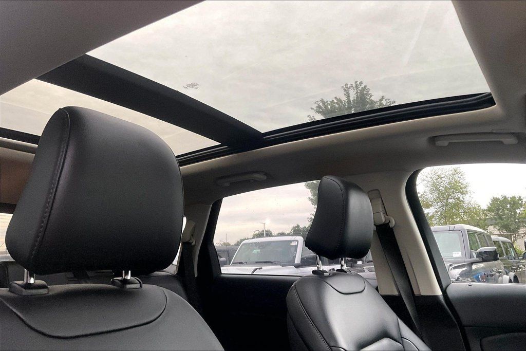Used 2022 Ford Edge SEL w/ Convenience Package AWD/4WD image 21