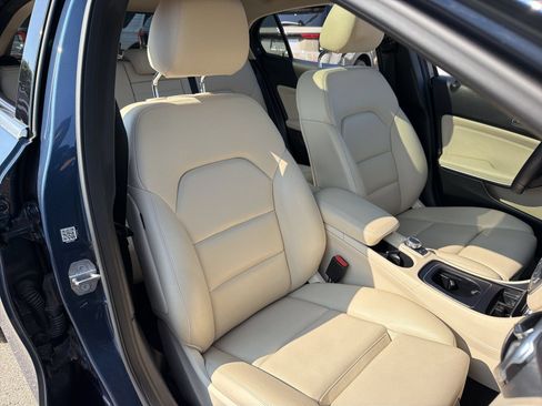 Used 2019 Mercedes-Benz GLA 250 4MATIC image 24
