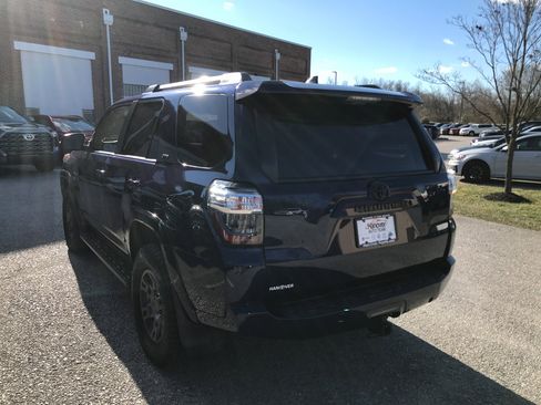 Certified 2019 Toyota 4Runner SR5 Premium image 6