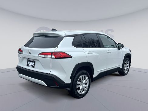 Used 2023 Toyota Corolla Cross L image 7