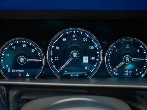 Used 2024 Rolls-Royce Cullinan Black Badge image 43
