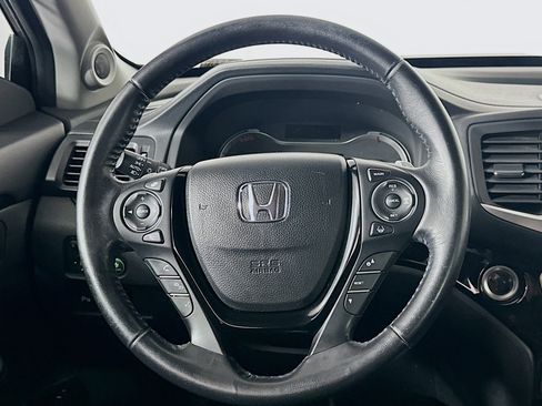 Used 2018 Honda Pilot Touring image 18