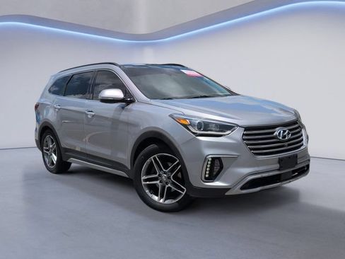 Used 2017 Hyundai Santa Fe Limited AWD/4WD image 2