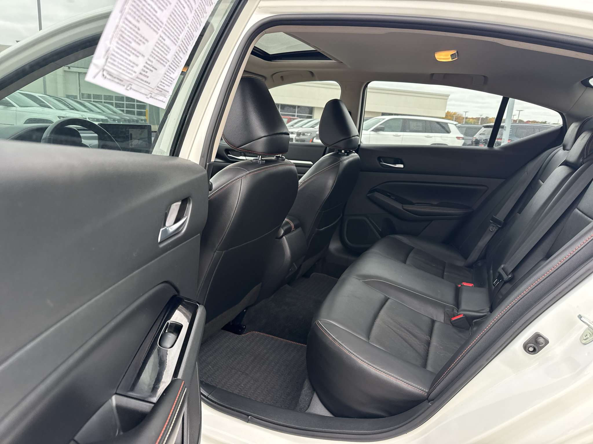 Used 2024 Nissan Altima 2.5 SR w/ SR Premium Package AWD/4WD image 23