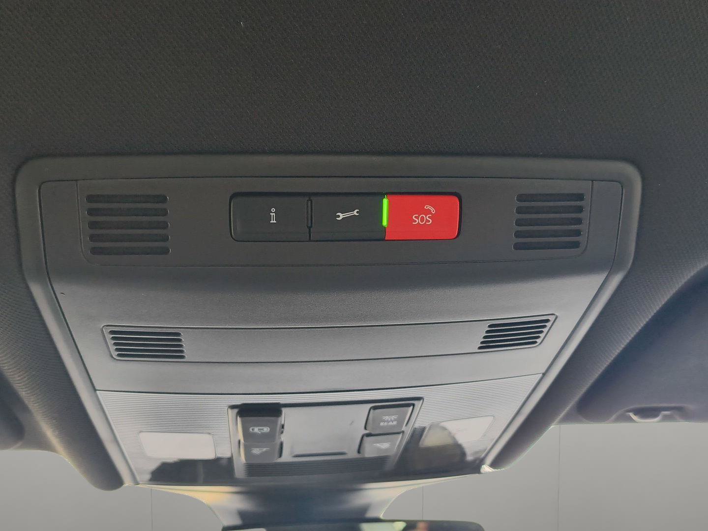 Used 2025 Volkswagen Jetta Sport FWD image 26