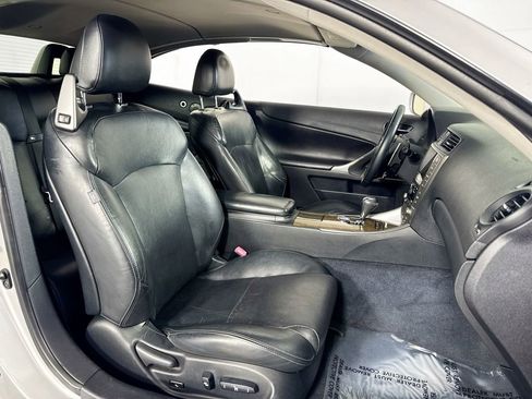 Used 2010 Lexus IS 250C image 32