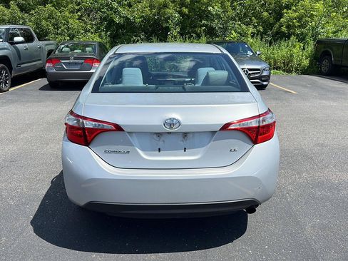 Used 2016 Toyota Corolla LE FWD image 3