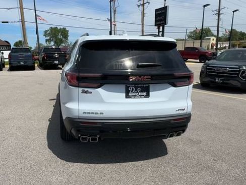 New 2026 GMC Acadia AT4 w/ Luxury Package AWD/4WD image 7