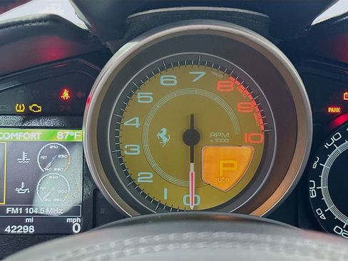 Used 2012 Ferrari California RWD image 13