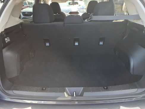 Certified 2022 Subaru Crosstrek 2.0i image 17