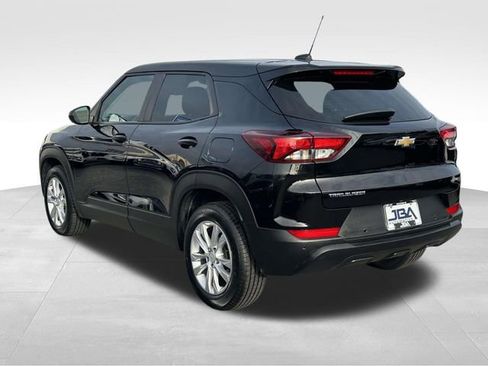 Used 2021 Chevrolet TrailBlazer LS image 23