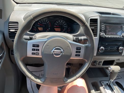 Used 2016 Nissan Frontier SV AWD/4WD image 15