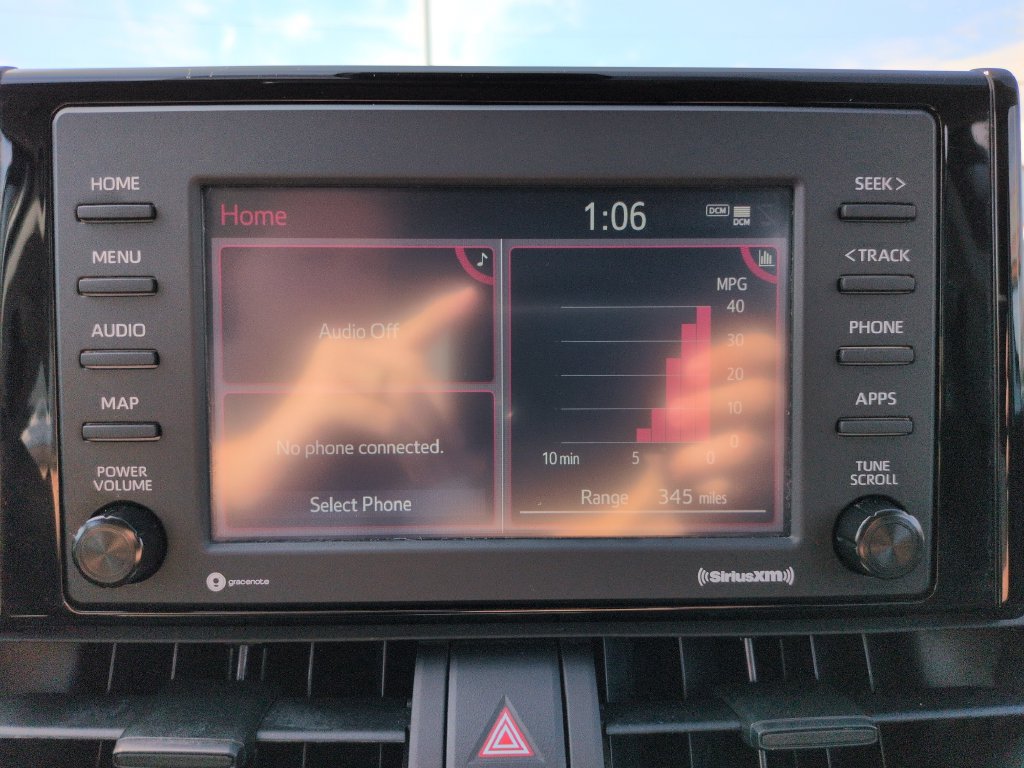 Used 2022 Toyota RAV4 LE FWD image 19