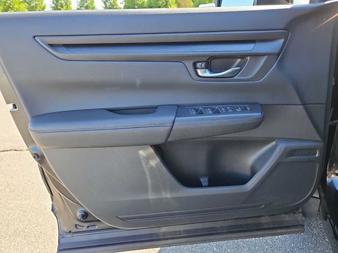 Used 2025 Honda CR-V EX image 13