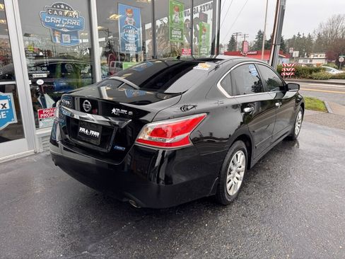 Used 2014 Nissan Altima 2.5 S w/ Display Audio Package image 6
