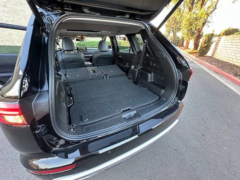 Used 2023 Mitsubishi Outlander SE image 23