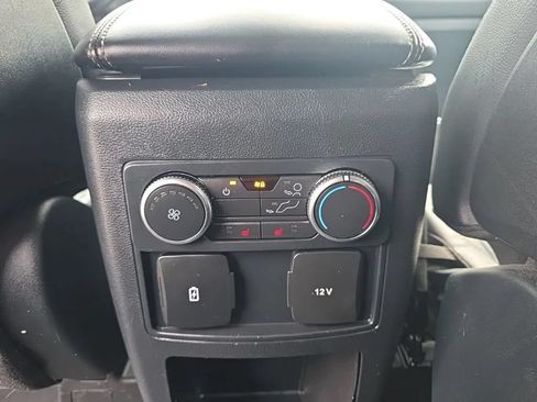 Used 2020 Ford Explorer XLT w/ Equipment Group 202A AWD/4WD image 15