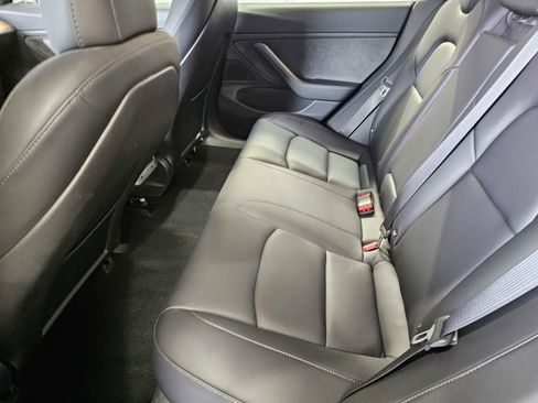 Used 2018 Tesla Model 3 RWD image 12
