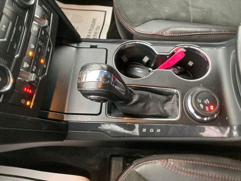 Used 2018 Ford Explorer XLT w/ Equipment Group 202A image 36