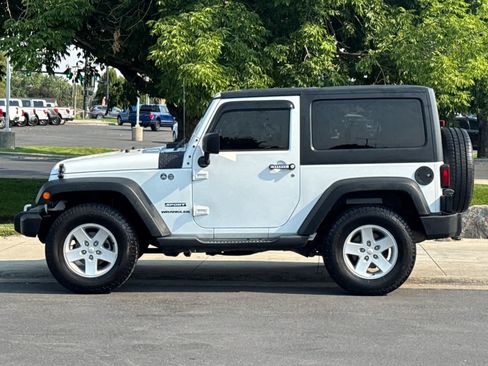 Used 2017 Jeep Wrangler Sport w/ Quick Order Package 24S AWD/4WD image 5