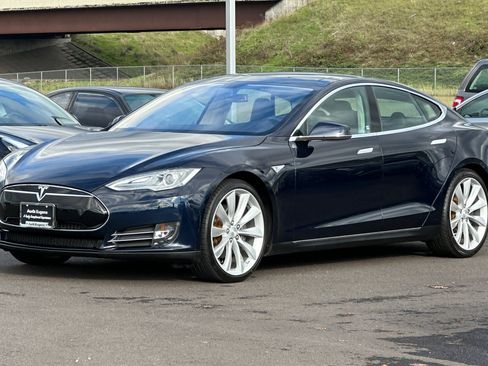 Used 2013 Tesla Model S Performance image 7
