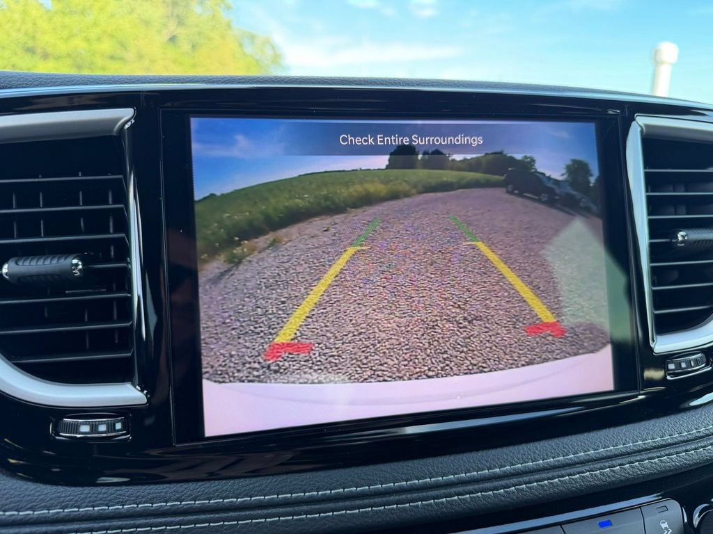New 2027 Chrysler Pacifica Select FWD image 5