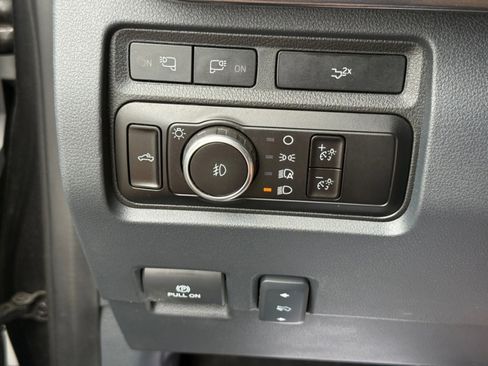 Used 2023 Ford F250 Lariat w/ Sport Appearance Package AWD/4WD image 37