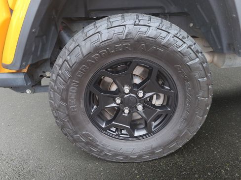 Used 2021 Jeep Gladiator Willys image 30