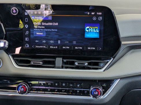 Used 2025 Chevrolet Equinox LT w/ Convenience Package II FWD image 19