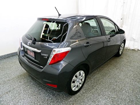 Used 2013 Toyota Yaris LE FWD image 9