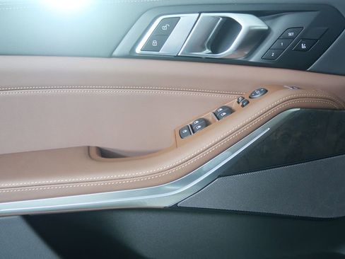 New 2026 BMW X5 xDrive40i w/ Climate Comfort Package AWD/4WD image 8