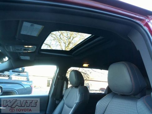 Certified 2021 Toyota Sienna XSE image 24