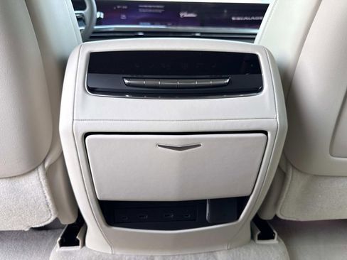 New 2026 Cadillac Escalade Platinum Sport w/ LPO, Floor Liner Package AWD/4WD image 16