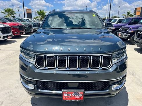 Used 2023 Jeep Wagoneer 2WD w/ Premium Group I image 2