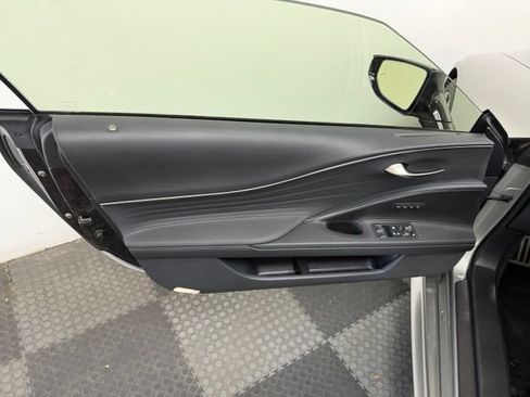 Used 2021 Lexus LC 500 Convertible w/ Touring Package RWD image 21