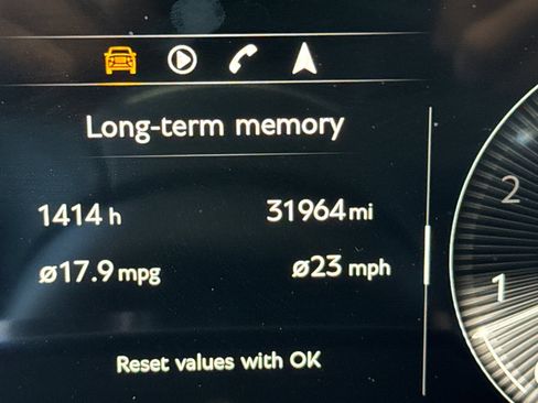 Certified 2022 Bentley Bentayga image 30