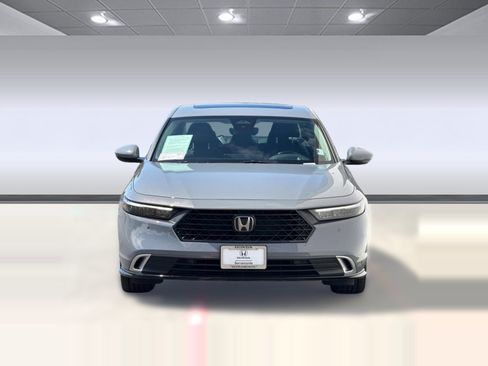 Used 2024 Honda Accord Touring image 6