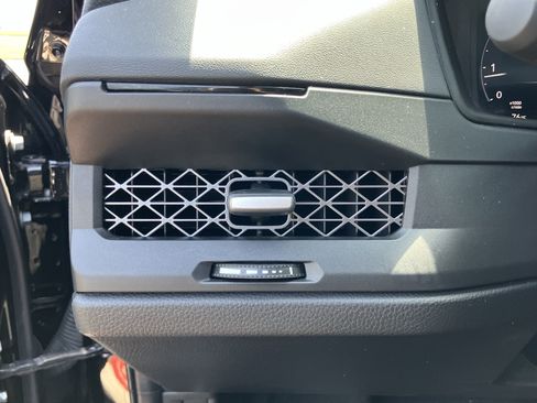 Certified 2025 Honda Accord SE image 18
