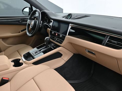 Used 2026 Porsche Macan AWD/4WD image 14
