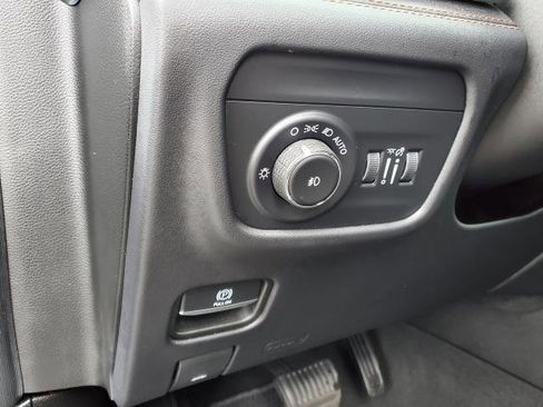 Used 2022 Jeep Grand Cherokee L Summit image 9