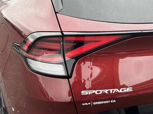 Certified 2024 Kia Sportage SX image 11