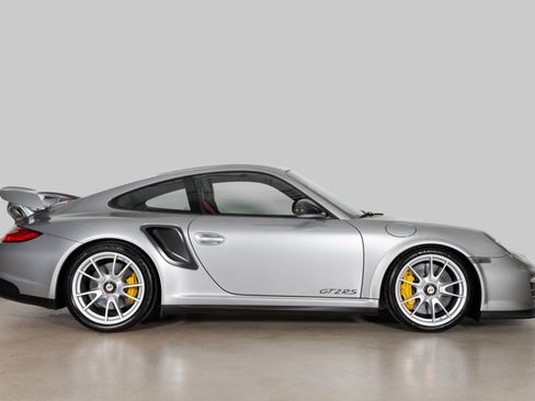Used 2011 Porsche 911 GT2 RS image 8