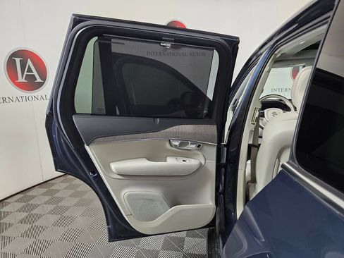 Used 2024 Volvo XC90 T8 Ultimate w/ Protection Package Premier AWD/4WD image 21
