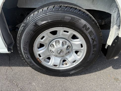 Used 2020 Nissan NV 2500 SV RWD image 33
