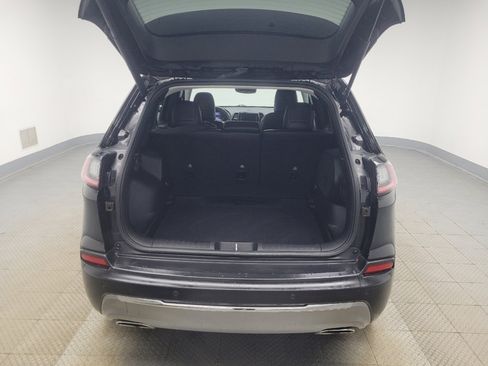 Used 2021 Jeep Cherokee Limited image 29