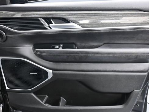 Used 2022 Jeep Wagoneer Series III w/ Flexible Seating Group image 22