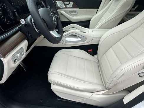 New 2026 Mercedes-Benz GLS 450 4MATIC image 10